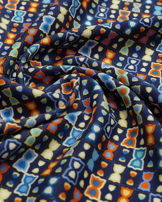 Купить Прекрасный шелк с принтом песочные цвета на синем фоне арт. ГТ-2966-1-ГТ0047846 оптом в Новочеркасске