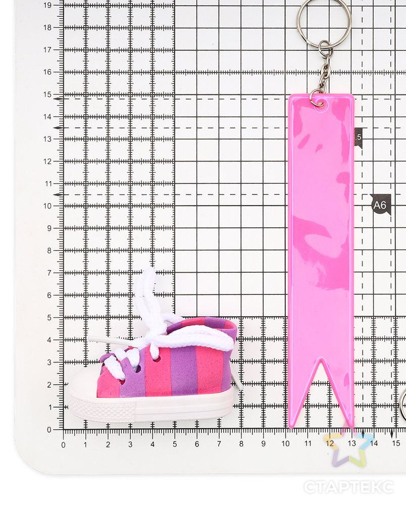 Брелок самосборный Кеды со светоотражающей подвеской 'флажок', фиолетово-розовый арт. АРС-41154-1-АРС0001261696 3