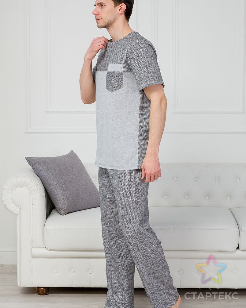 Пижама мужская из футболки с коротким рукавом и брюк из кулирки Макс ёлочка на сером макси арт. АМД-2752-1-АМД18077522.00001