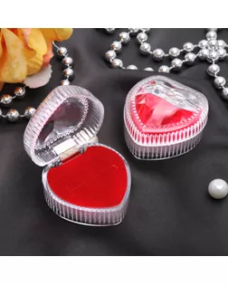 Купить Коробочка подарочная под кольцо "Сердце", 4*4, цвет прозрачный, вставка красная 20шт арт. СМЛ-7867-1-СМЛ0320748 оптом в Казахстане