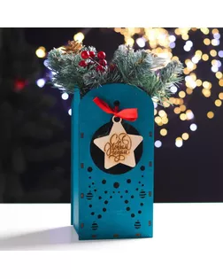 Подарочная коробка деревянная с елочной игрушкой "Звездочка" зеленый кетцаль 12,6х11,8х26 см арт. СМЛ-168464-1-СМЛ0007115739