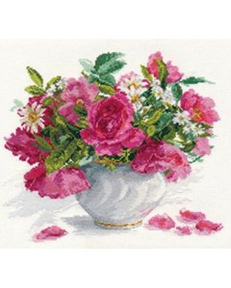 Набор для вышивания АЛИСА Розы и ромашки 30х26 см арт. МГ-22356-1-МГ0196505