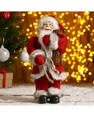 Дед Мороз  в красной шубке с брёвнышком 29 см арт. СМЛ-57461-1-СМЛ0003555414