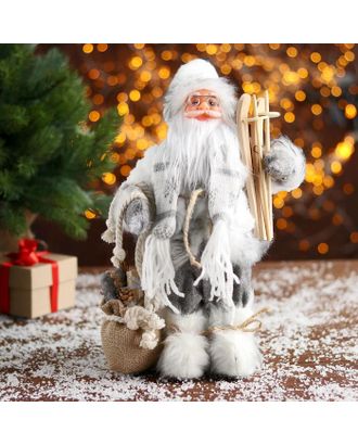 Дед Мороз "В белой шубке с лыжами" 18х30 см арт. СМЛ-94157-1-СМЛ0005036026