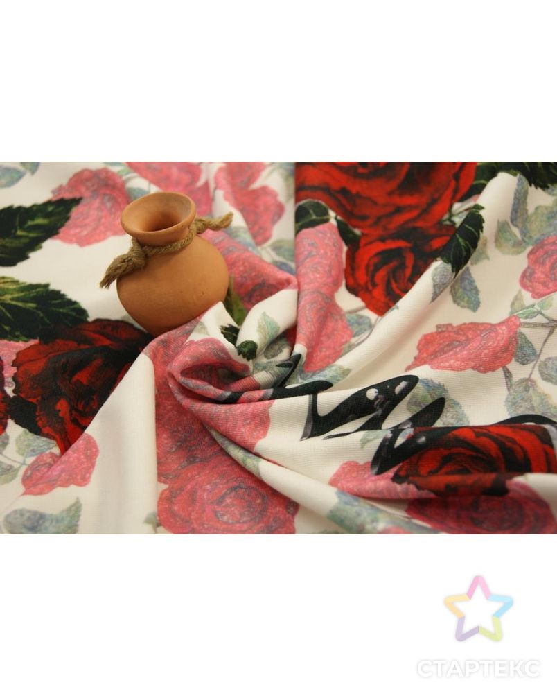 Ткань трикотажная плательная, цвет: на молочном фоне розы с надписью арт. ГТ-355-1-ГТ0021794