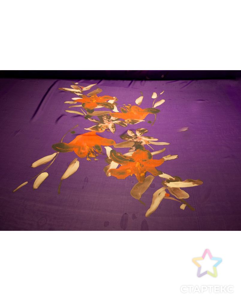 Шифон с рисунком "Лилии", фиолетовый фон, купон 135*140 см арт. ГТ-6676-1-ГТ-42-8514-10-21-1 4