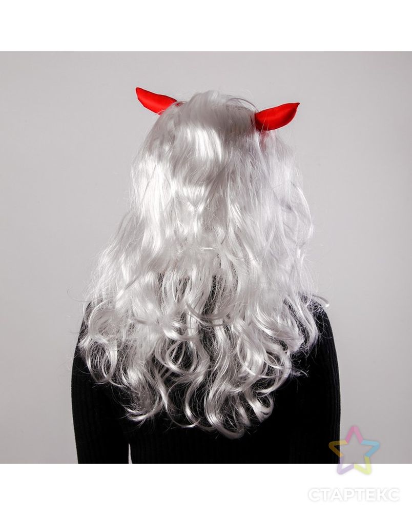 Карнавальный парик с красными рогами, цвет белый, 130 г арт. СМЛ-103762-1-СМЛ0001037611 2