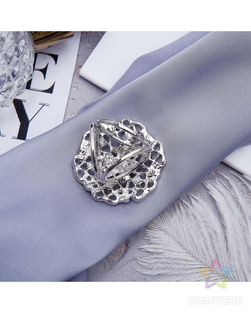 Кольцо для платка "Ажур" цветы, цвет белый в серебре арт. СМЛ-229161-1-СМЛ0001353794
