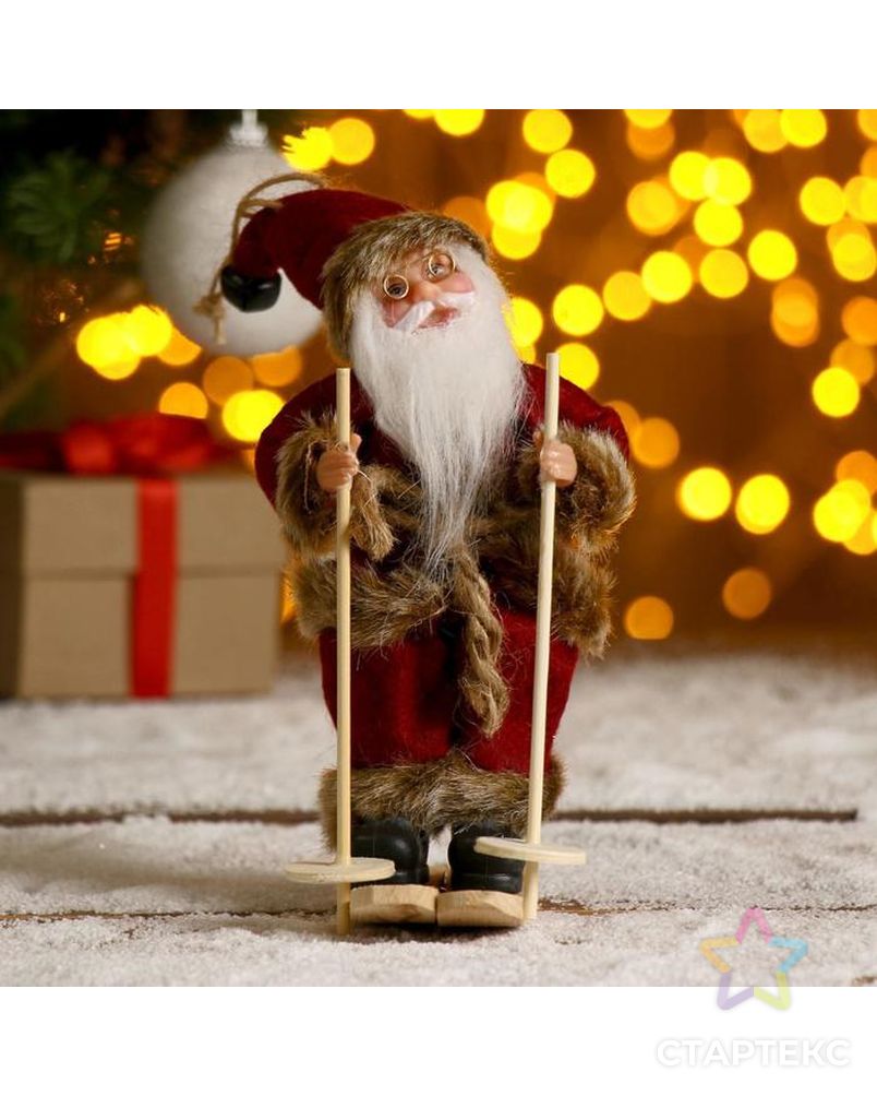 Дед Мороз "На лыжах" в бордовом костюме 17 см арт. СМЛ-57863-1-СМЛ0003555383 1