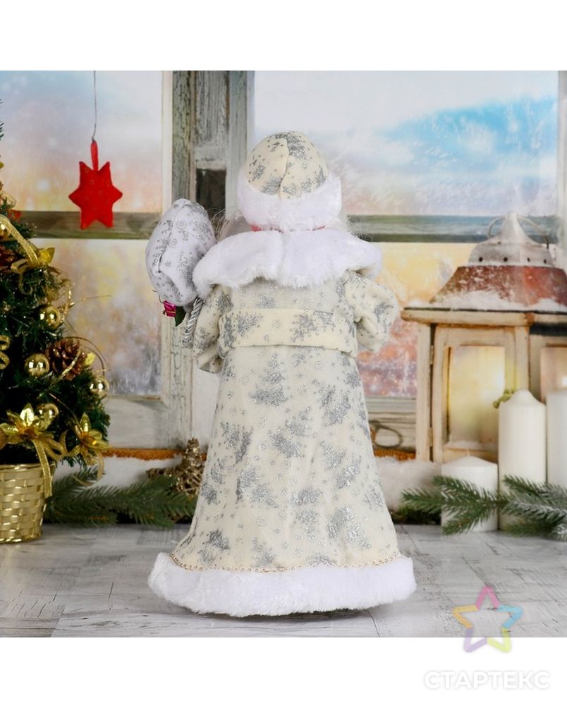 Дед Мороз "В белой шубке с подарками", 38 см, двигается, с подсветкой арт. СМЛ-60187-1-СМЛ0003555405 3