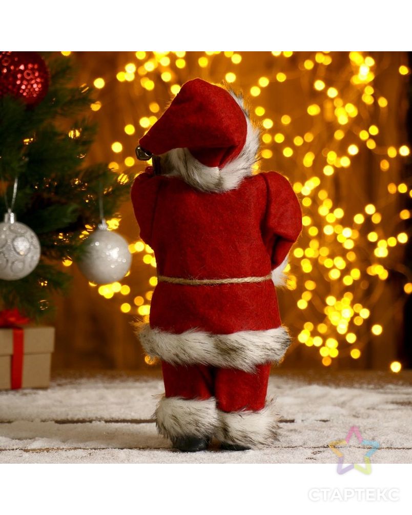 Дед Мороз  в красной шубке с брёвнышком 29 см арт. СМЛ-57461-1-СМЛ0003555414 3