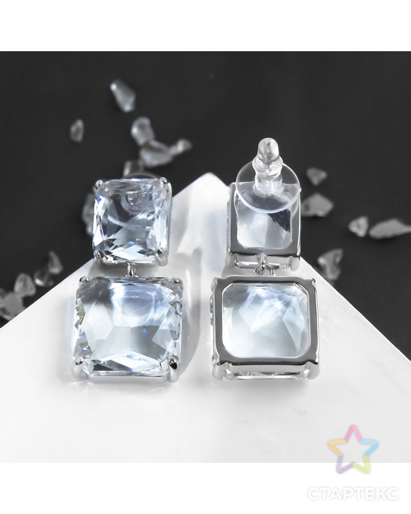 Серьги с кристаллами "Иллюзион" полутона квадраты, цвет белый в серебре арт. СМЛ-32889-1-СМЛ4277918 2