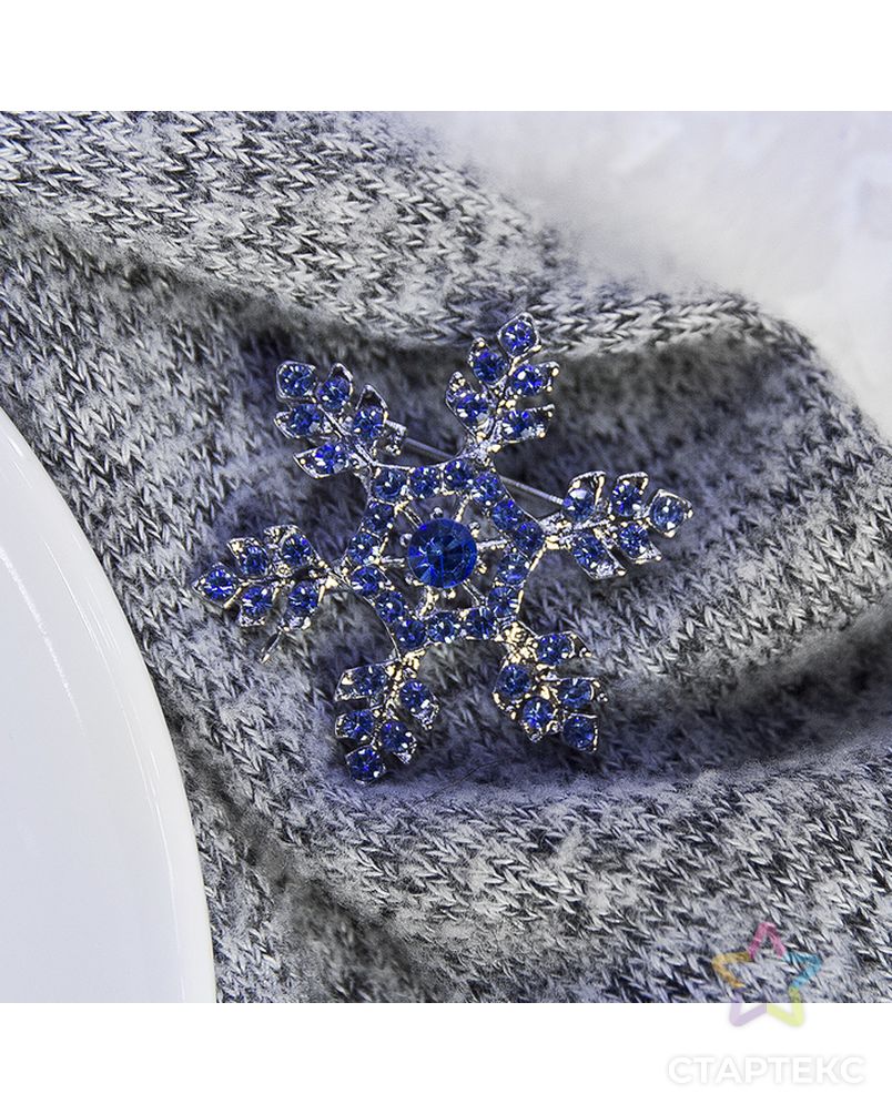 Брошь новогодняя "Снежинка" самая красивая, цвет голубой в серебре арт. СМЛ-36772-1-СМЛ0004311273 3
