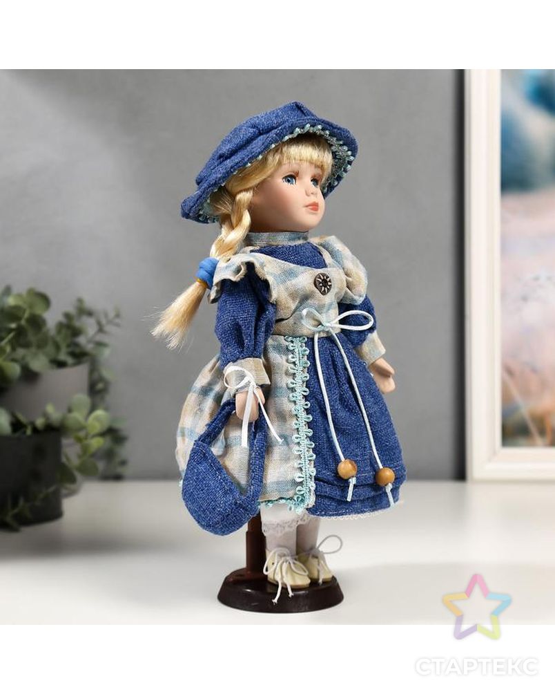 Кукла коллекционная керамика "Алиса в джинсовом платье с клетчатой накидкой" 30 см арт. СМЛ-137526-1-СМЛ0004822705 2