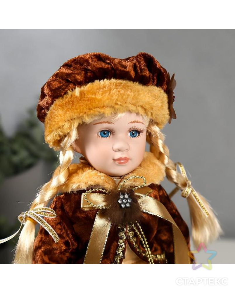 Кукла коллекционная керамика "Лида в золотом платье и бархатной шубке" 30 см арт. СМЛ-137551-1-СМЛ0004822742