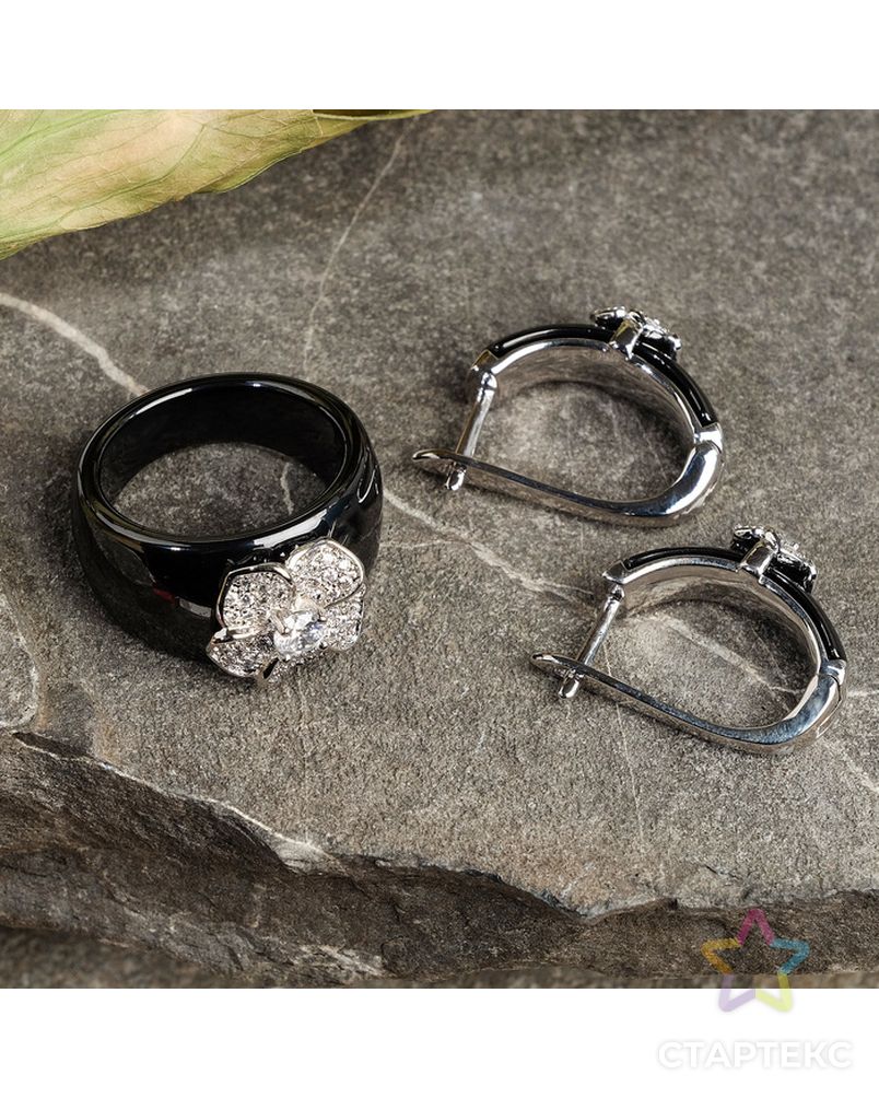 Гарнитур посеребрение 2 предмета: серьги, кольцо "Керамика" цветочек, цвет чёрный в серебре, 19 размер арт. СМЛ-105450-2-СМЛ0004909426 2