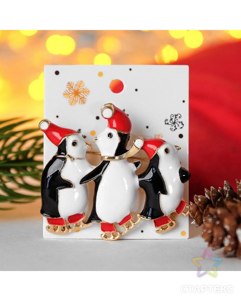 Брошь новогодняя "Пингвины", цветная в золоте арт. СМЛ-106074-1-СМЛ0005005024 3