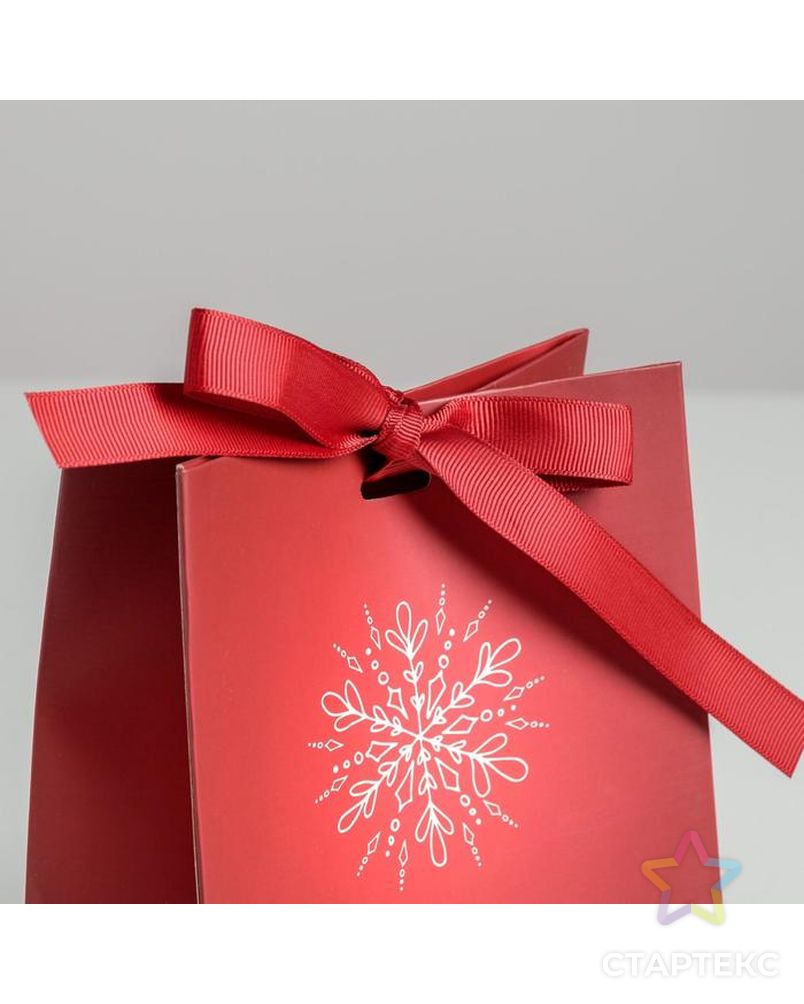 Пакет подарочный с лентой Happy New Year, 13 × 19 × 9 см арт. СМЛ-93830-1-СМЛ0005012998 3