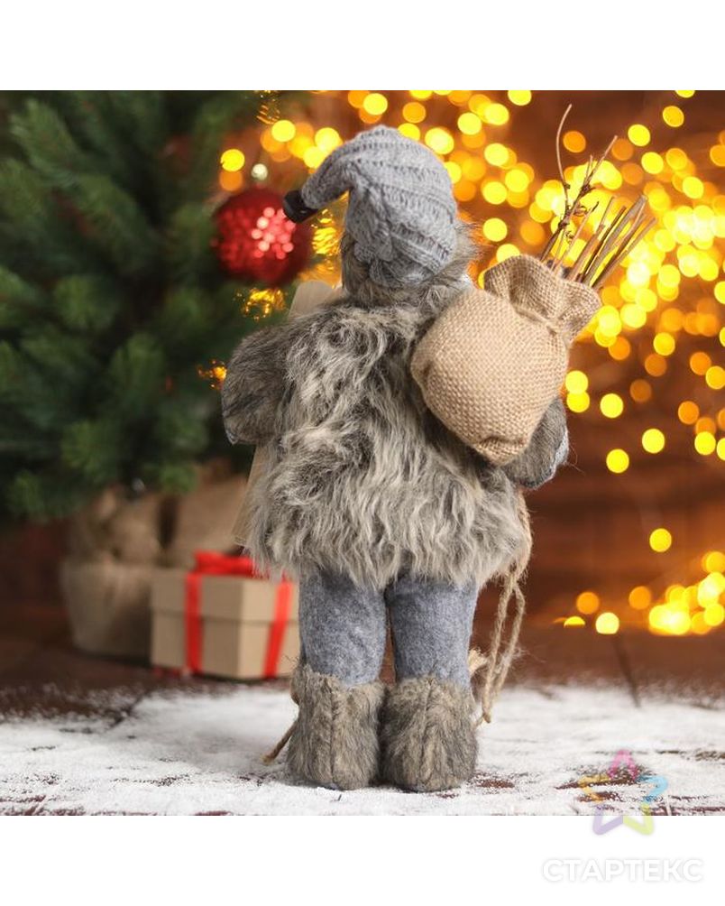 Дед Мороз "В сером костюмчике с лыжами" 18х30 см арт. СМЛ-91229-1-СМЛ0005036023 3