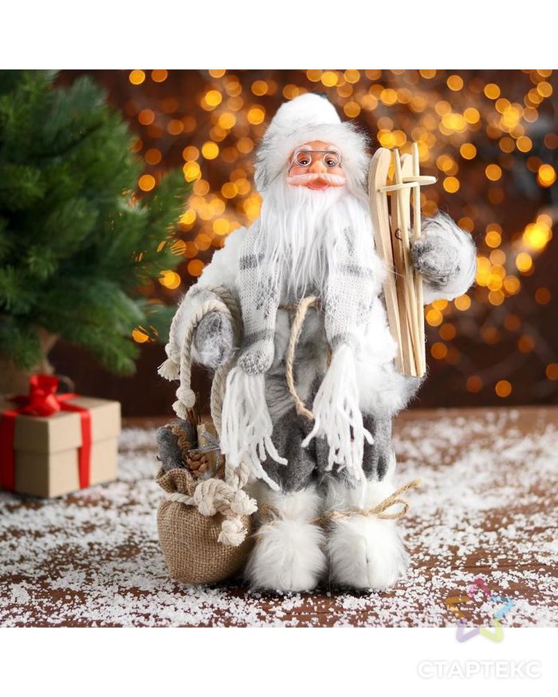 Дед Мороз "В белой шубке с лыжами" 18х30 см арт. СМЛ-94157-1-СМЛ0005036026 1