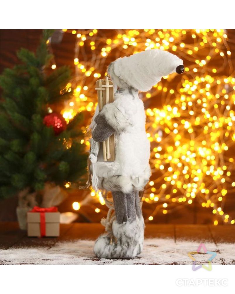 Дед Мороз "В белой шубке с лыжами" 23х45 см арт. СМЛ-91207-1-СМЛ0005036037 2