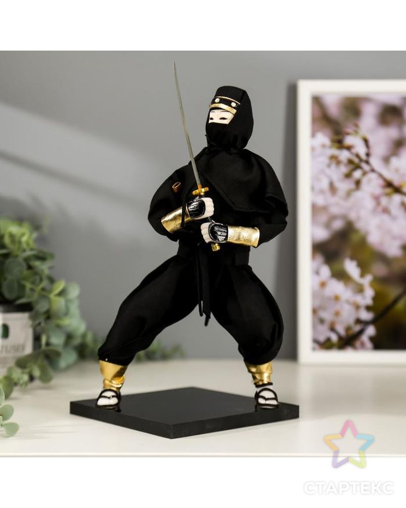 5036092. Кукла ниндзя. Черный ниндзя. Коллекционная модель чёрный ниндзя. Костюм ниндзя черный с мечами.