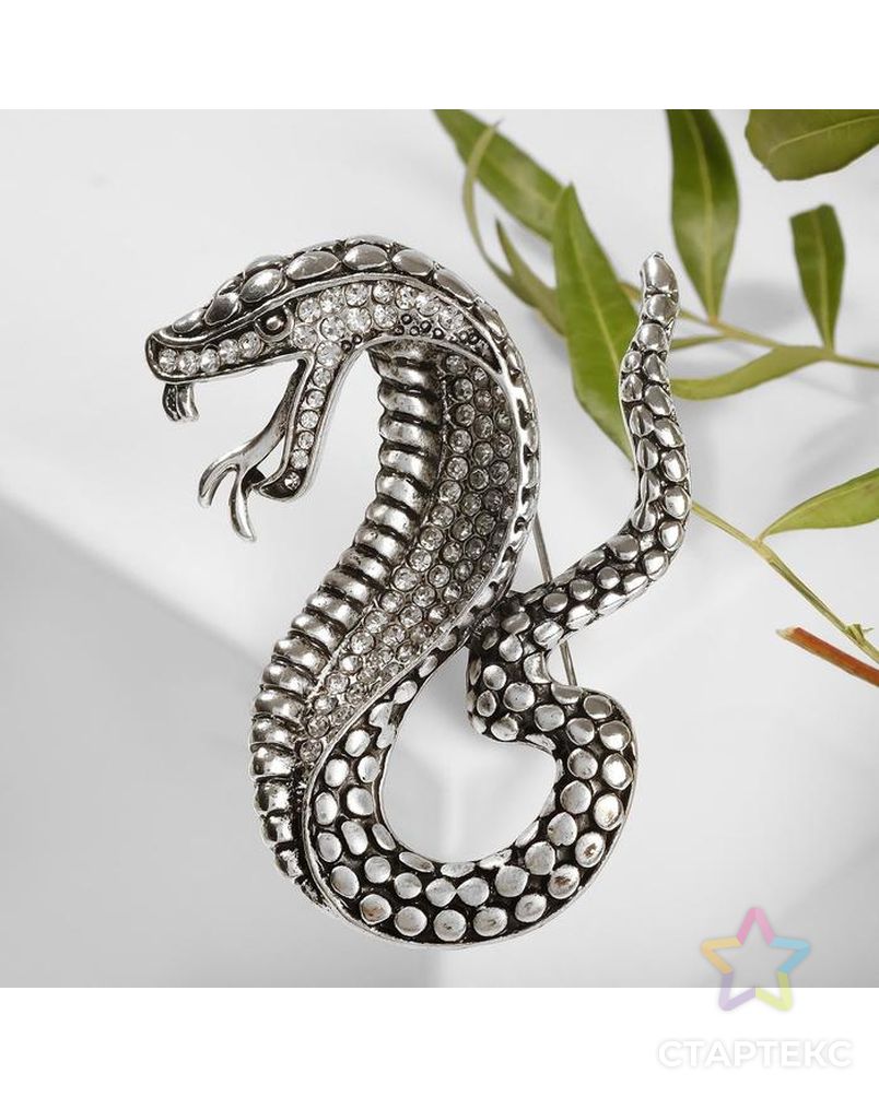 Брошь "Змея" кобра, цвет белый в чернёном серебре арт. СМЛ-140248-1-СМЛ0005216770