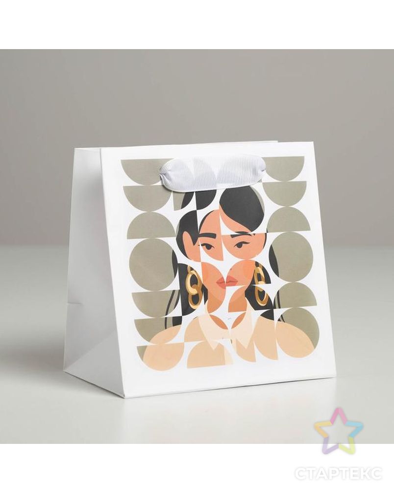 Пакет ламинированный квадратный Girl, 14 × 14 × 9 см арт. СМЛ-123466-1-СМЛ0005226224 1