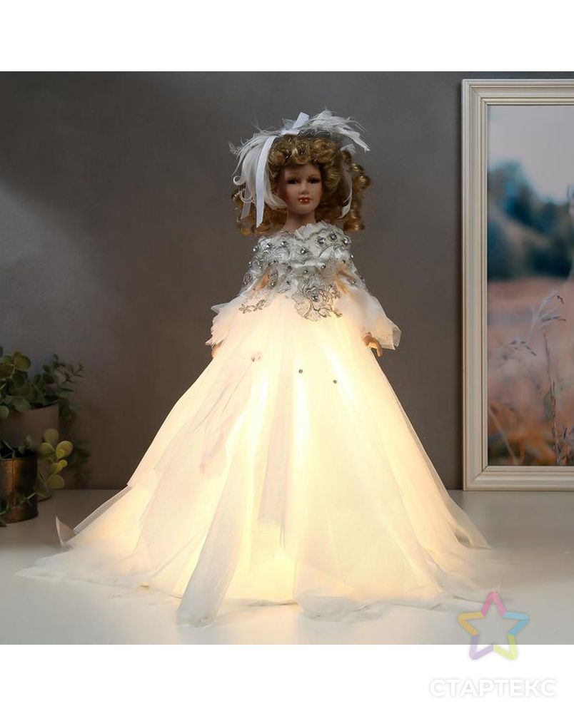Кукла коллекционная керамика "Констанция в белом платье с перьями" 45 см арт. СМЛ-136867-1-СМЛ0005243407 6