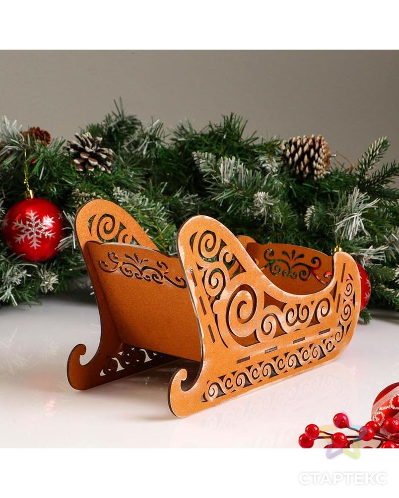 Кашпо деревянное, 32×13×19 см "Новогоднее. Сани с вензелями", подарочная упаковка арт. СМЛ-155048-1-СМЛ0005400570 2