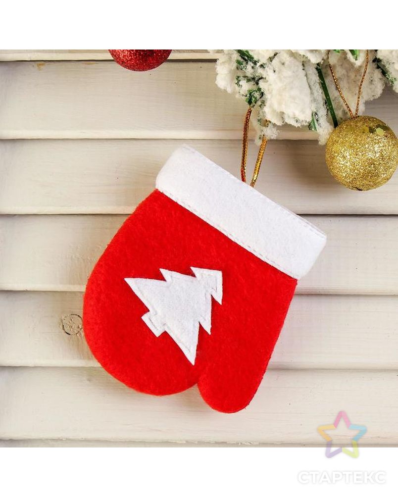Варежка новый год. Варежки. Рождественские варежки. Новогодние игрушки из фетра. Новогодние варежки.