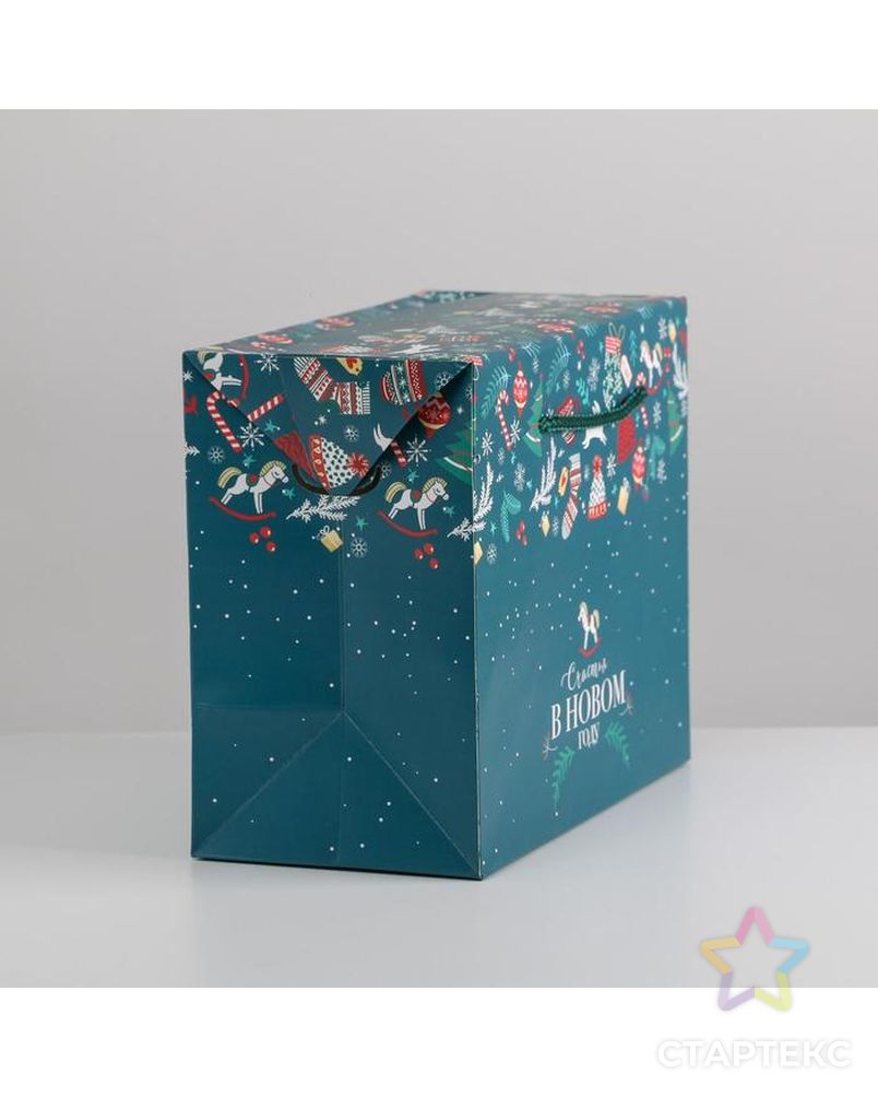 Пакет-коробка «Счастья в Новом году», 23 × 18 × 11 см арт. СМЛ-163951-1-СМЛ0006582845 2