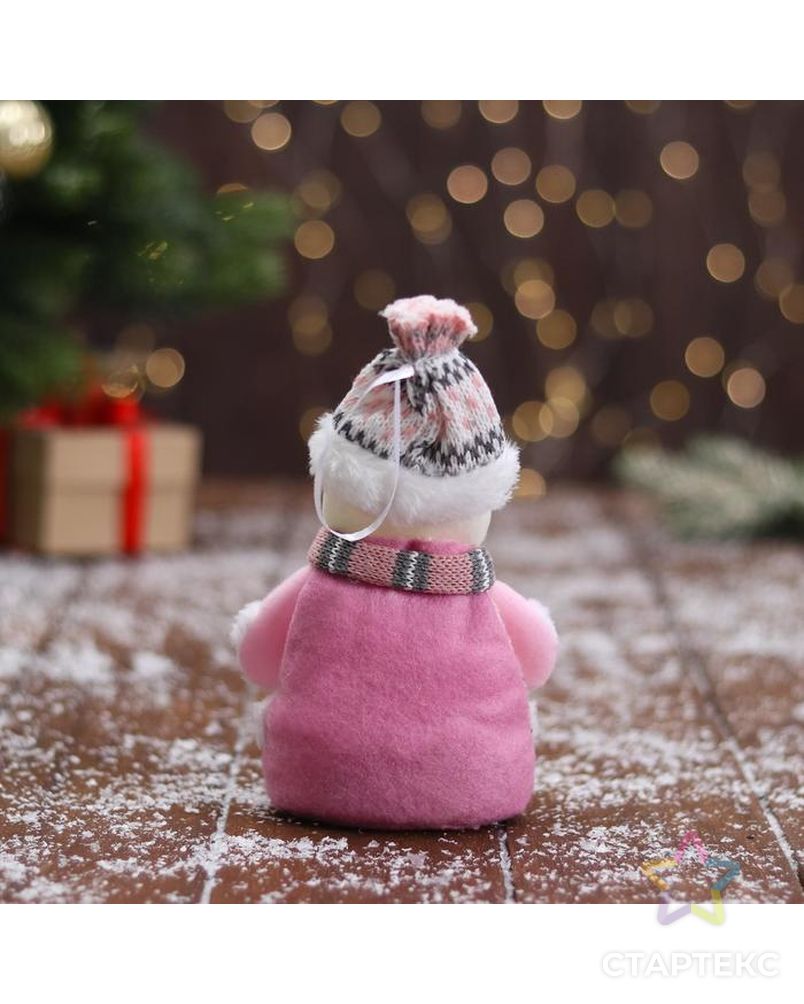 Мягкая игрушка "Снеговик в вязаном костюме" 9х15 см, розовый арт. СМЛ-163710-1-СМЛ0006932399 2