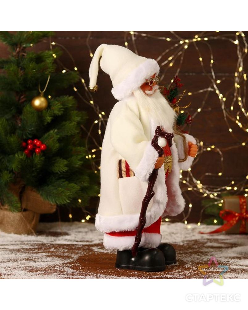Дед Мороз "В белом костюмчике с орнаментом, с посохом" двигается, 20х40 см арт. СМЛ-170858-1-СМЛ0006938379