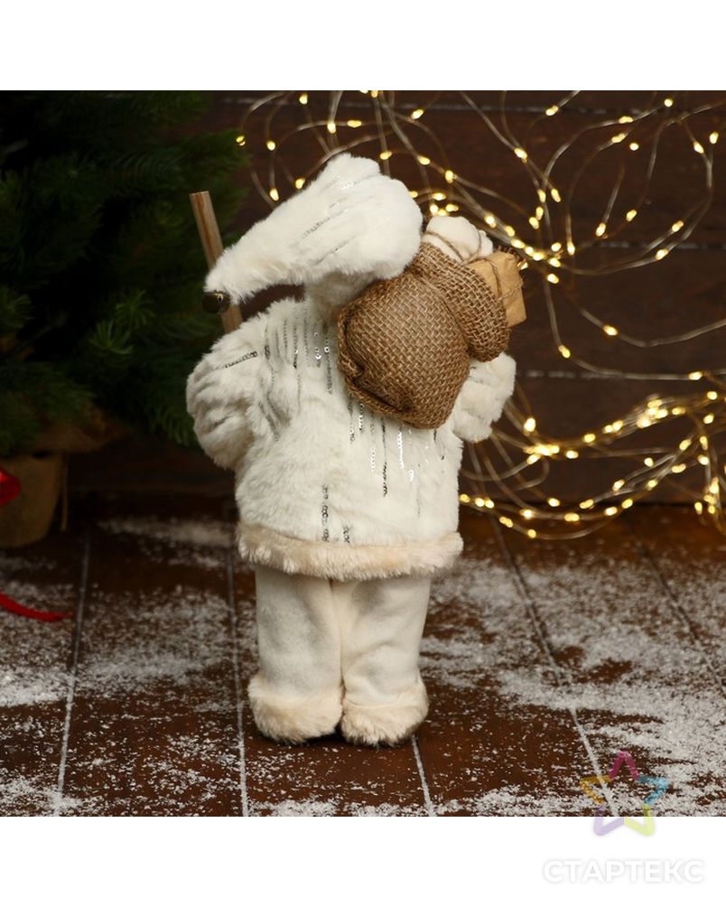 Дед Мороз "В белой шубе, кофте ромбик, с посохом и подарками" 16х30 см арт. СМЛ-195519-1-СМЛ0006949614 3