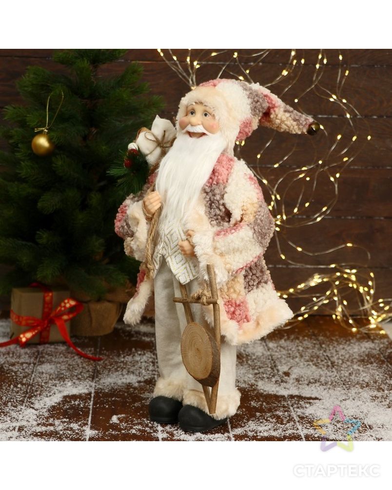 Дед Мороз "В клетчатой  шубе, кофте ромбик, с подарками" 25х45 см арт. СМЛ-195527-1-СМЛ0006949623 2