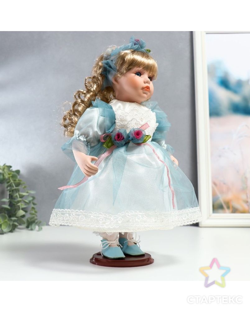 Кукла коллекционная керамика "Флора в бело-голубом платье и лентой на голове" 30 см арт. СМЛ-231588-1-СМЛ0007390258 2