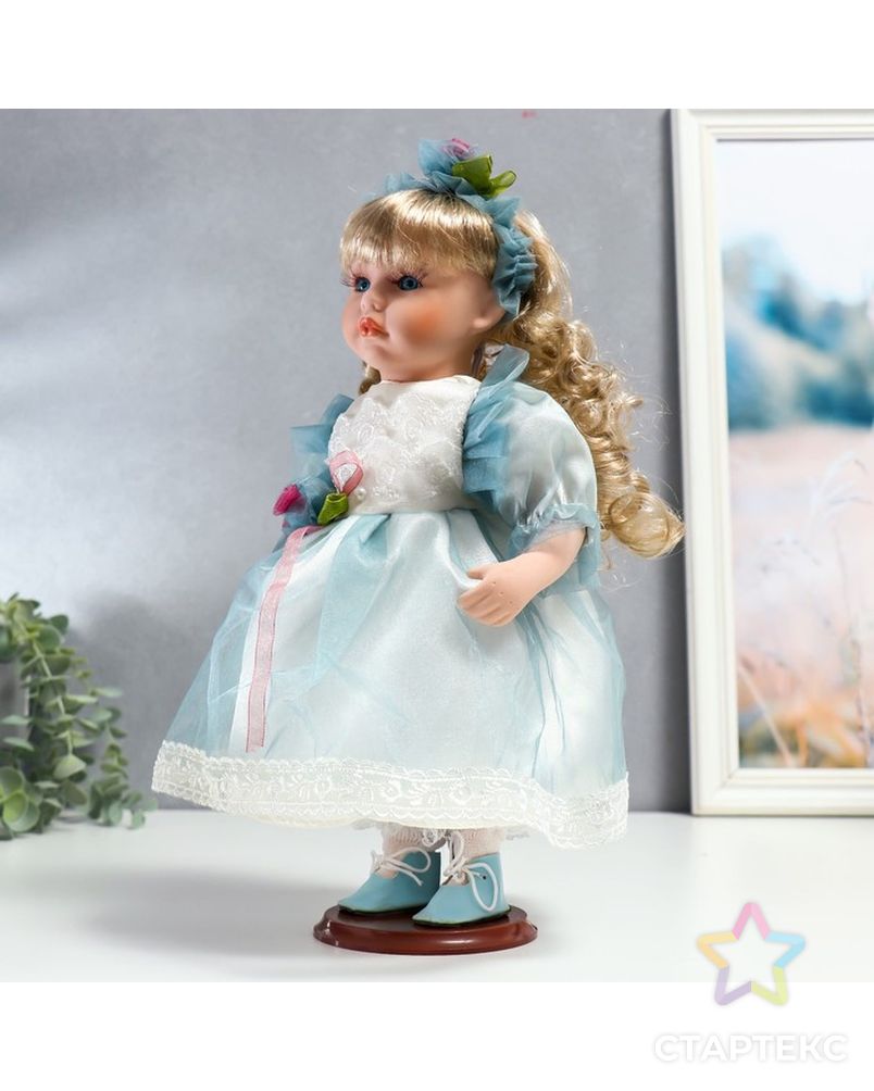 Кукла коллекционная керамика "Флора в бело-голубом платье и лентой на голове" 30 см арт. СМЛ-231588-1-СМЛ0007390258 3