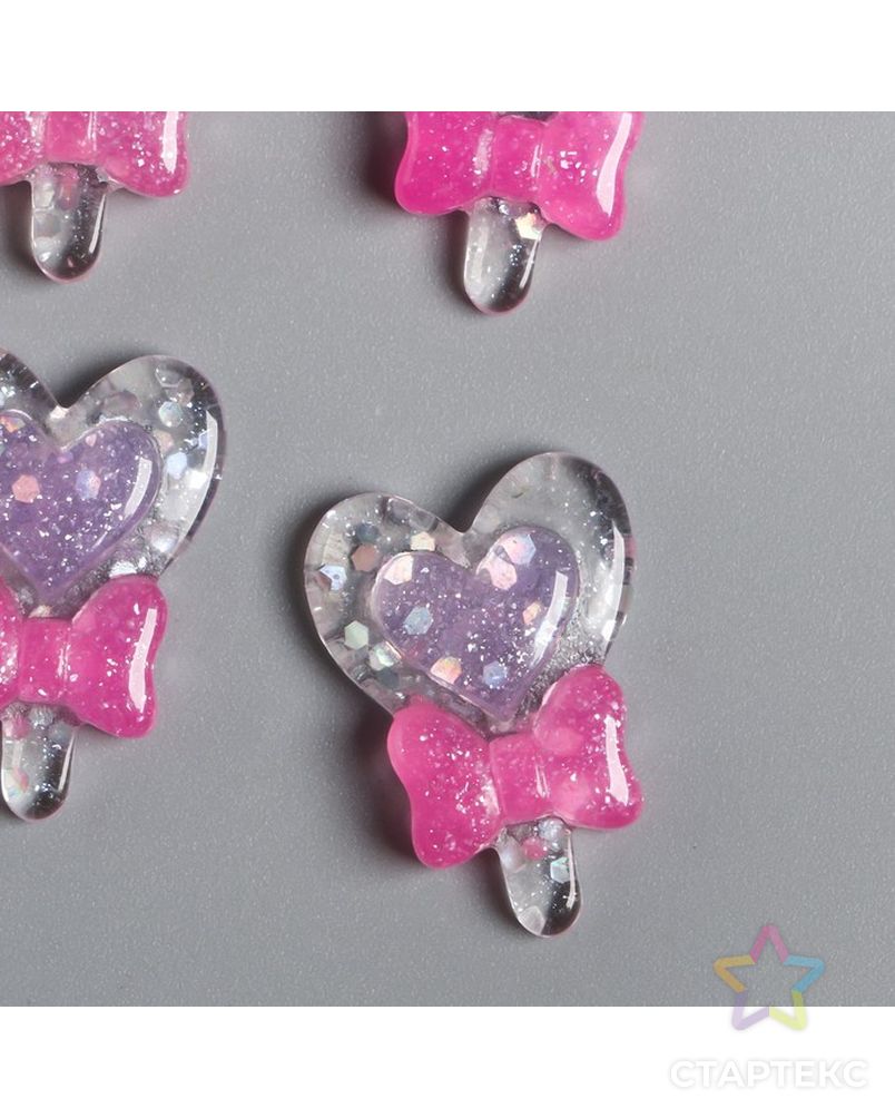 Декор для творчества пластик "Леденец-сердечко с розовым бантом" 2,5х1,8 см арт. СМЛ-224770-1-СМЛ0007521383 1