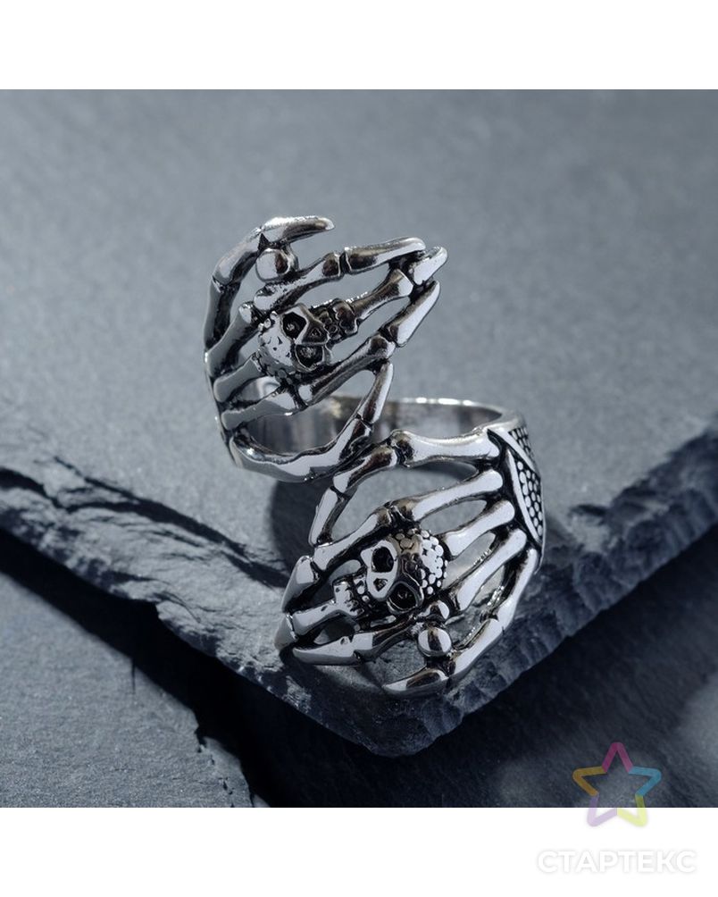 Кольцо "Перстень" череп на костях, цвет чернёное серебро, безразмерное арт. СМЛ-218731-1-СМЛ0007664811 1